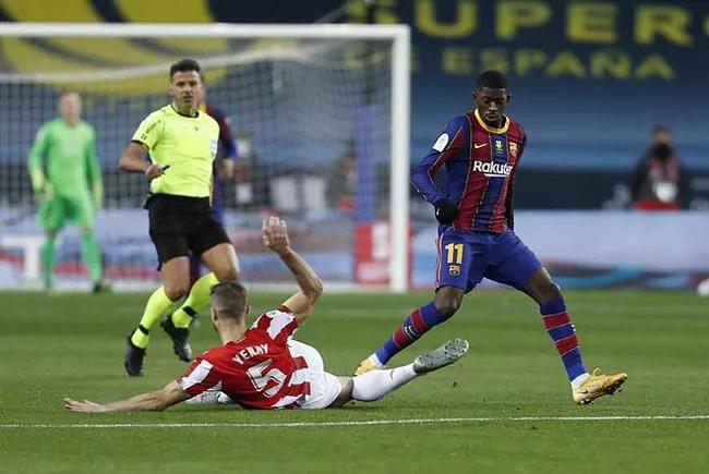 طالب نويل لوغري رئيس الاتحاد الفرنسي لكرة القدم جان ميشيل أولاس وجاك هنري إيرو بالهدوء بشأن إلغاء الدوري